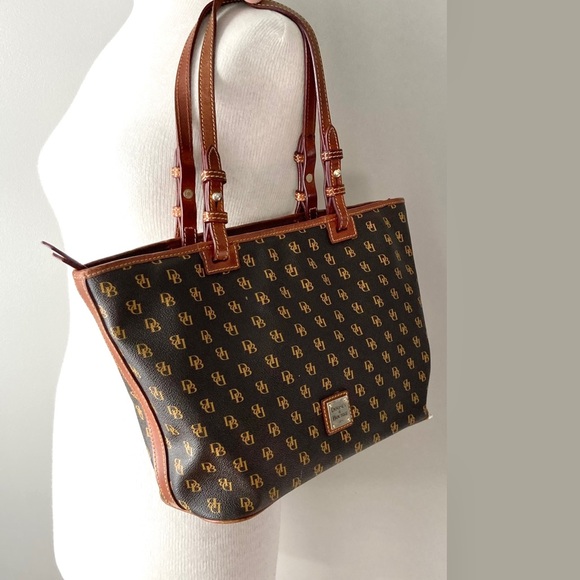 Dooney & Bourke Handbags - Dooney & Bourke Gretta small leisure shopper bag tote brown monogram logo zip